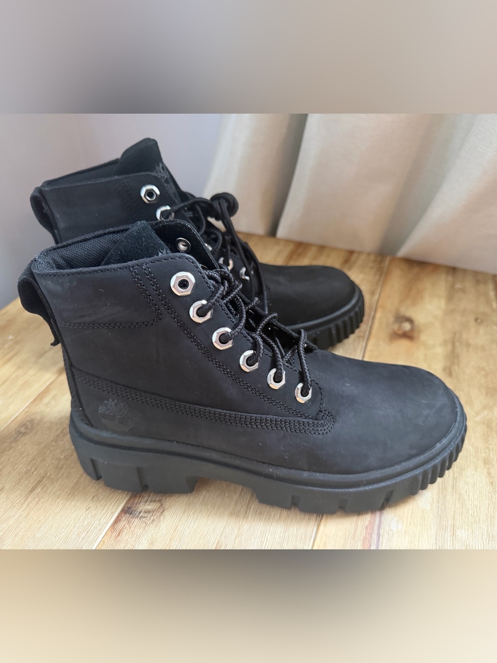 Timberland Women's Greyfield 6 Inch Black Lace-Up Chunky Lug Boot - Picture 6 of 8
